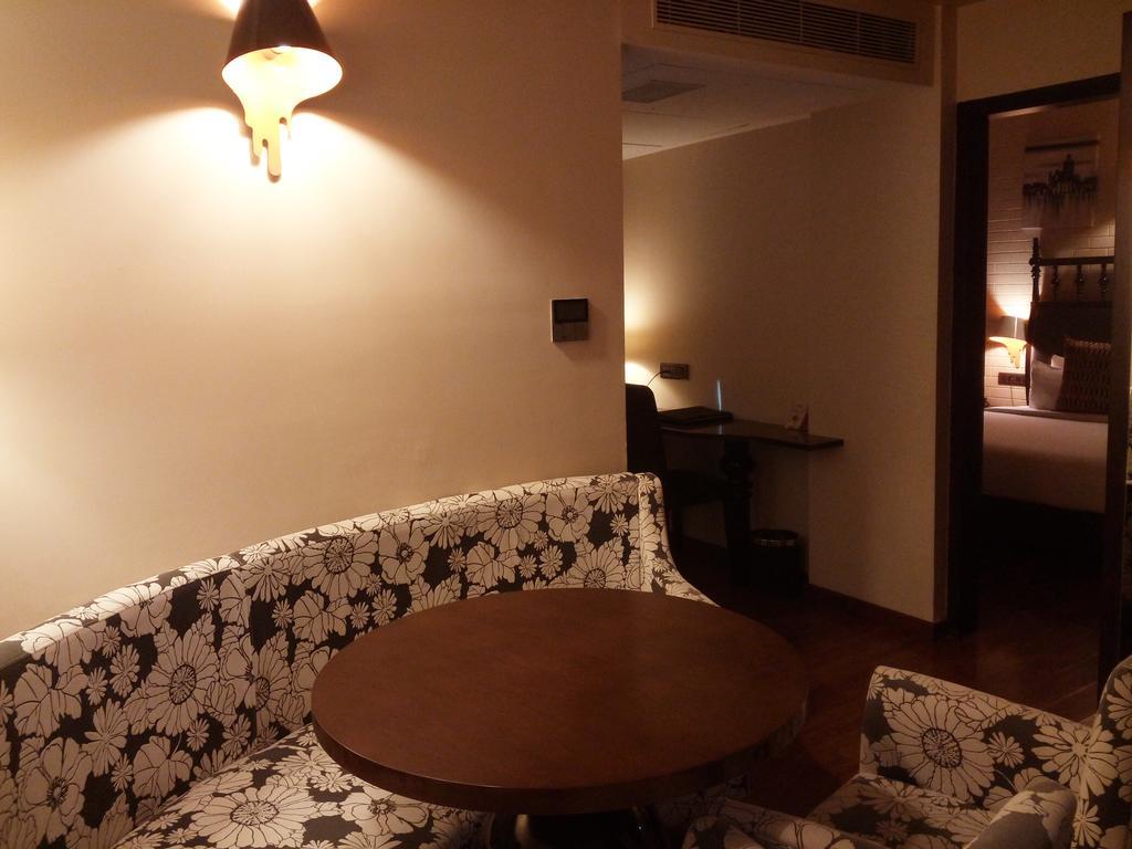Best Western Plus O2 Indore Eksteriør billede